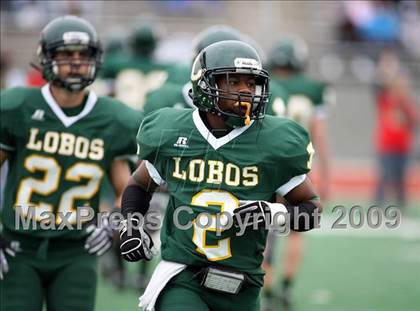 Thumbnail 1 in Midway vs. Longview (Texas 4A Region II Area Playoffs) photogallery.