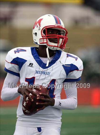 Thumbnail 1 in Midway vs. Longview (Texas 4A Region II Area Playoffs) photogallery.