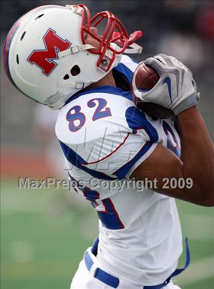 Thumbnail 1 in Midway vs. Longview (Texas 4A Region II Area Playoffs) photogallery.