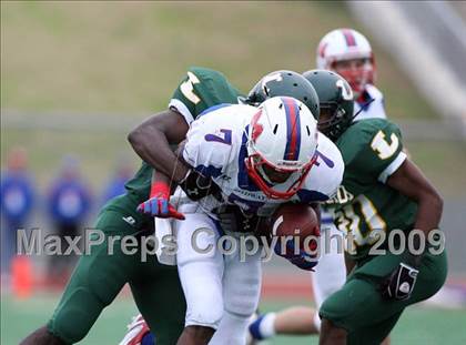 Thumbnail 2 in Midway vs. Longview (Texas 4A Region II Area Playoffs) photogallery.