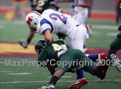 Thumbnail 1 in Midway vs. Longview (Texas 4A Region II Area Playoffs) photogallery.