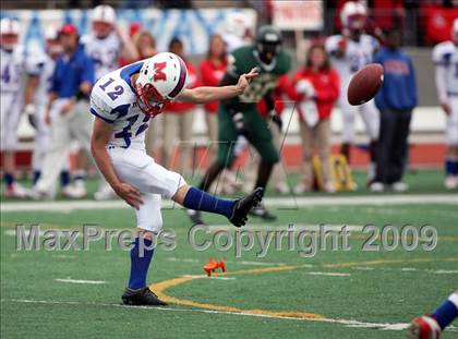 Thumbnail 3 in Midway vs. Longview (Texas 4A Region II Area Playoffs) photogallery.