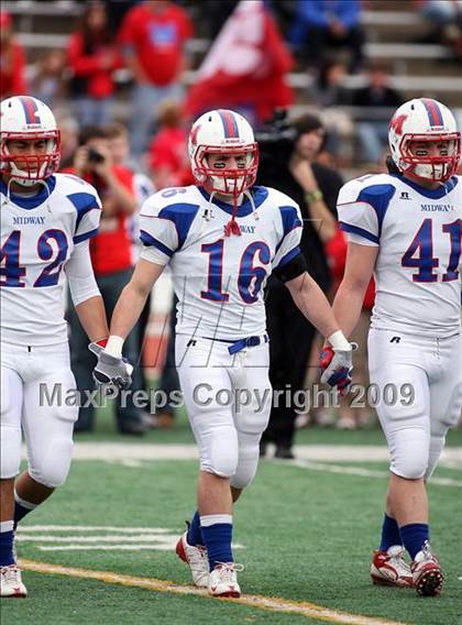 Thumbnail 3 in Midway vs. Longview (Texas 4A Region II Area Playoffs) photogallery.