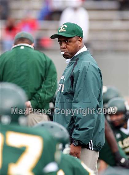 Thumbnail 1 in Midway vs. Longview (Texas 4A Region II Area Playoffs) photogallery.