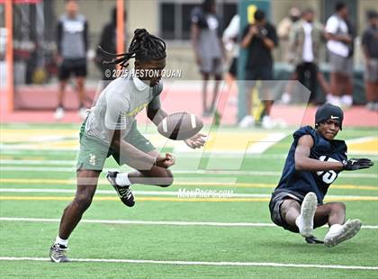 Thumbnail 2 in Mayfair vs. Long Beach Poly  (LB Poly Legends 7x7) photogallery.