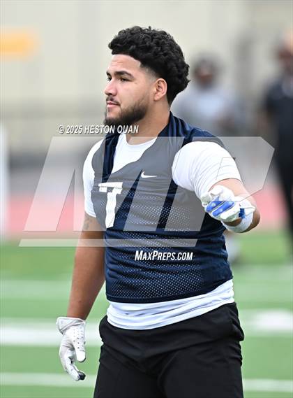 Thumbnail 2 in Mayfair vs. Long Beach Poly  (LB Poly Legends 7x7) photogallery.