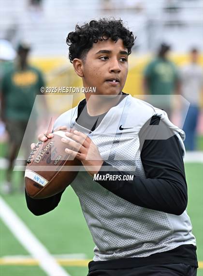 Thumbnail 2 in Mayfair vs. Long Beach Poly  (LB Poly Legends 7x7) photogallery.