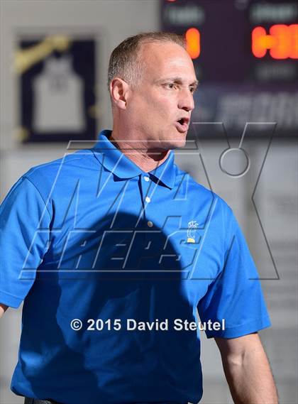 Thumbnail 1 in Newark Memorial vs. Burbank (St. Hope Elite Classic) photogallery.