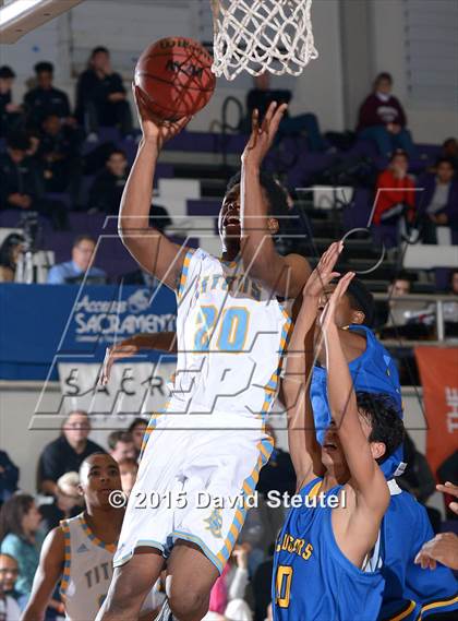 Thumbnail 1 in Newark Memorial vs. Burbank (St. Hope Elite Classic) photogallery.
