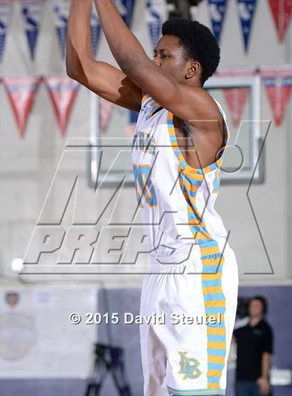 Thumbnail 2 in Newark Memorial vs. Burbank (St. Hope Elite Classic) photogallery.