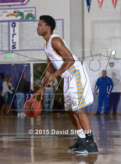 Thumbnail 2 in Newark Memorial vs. Burbank (St. Hope Elite Classic) photogallery.