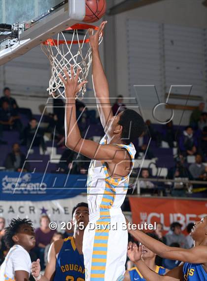 Thumbnail 1 in Newark Memorial vs. Burbank (St. Hope Elite Classic) photogallery.