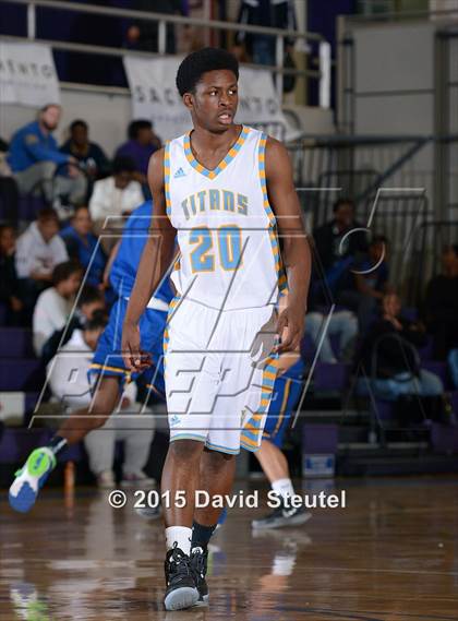 Thumbnail 1 in Newark Memorial vs. Burbank (St. Hope Elite Classic) photogallery.