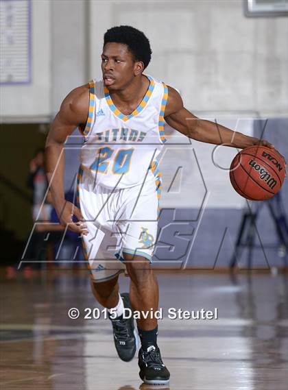 Thumbnail 2 in Newark Memorial vs. Burbank (St. Hope Elite Classic) photogallery.