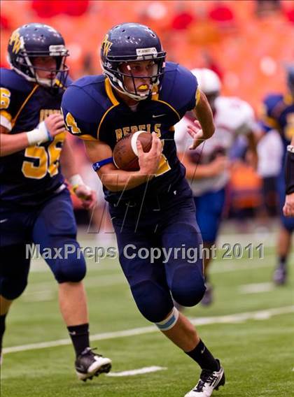 Thumbnail 1 in Pulaski vs. Altmar-Parish-Williamstown (Syracuse Kickoff Classic) photogallery.