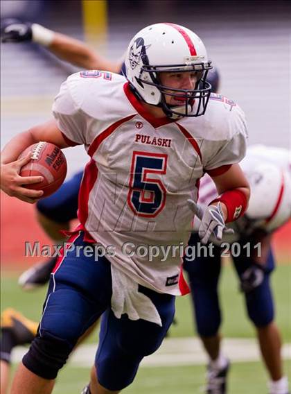 Thumbnail 2 in Pulaski vs. Altmar-Parish-Williamstown (Syracuse Kickoff Classic) photogallery.