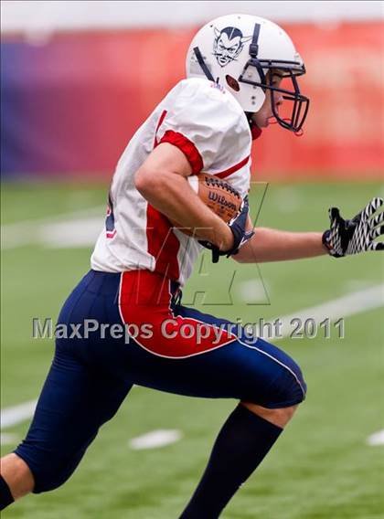 Thumbnail 1 in Pulaski vs. Altmar-Parish-Williamstown (Syracuse Kickoff Classic) photogallery.