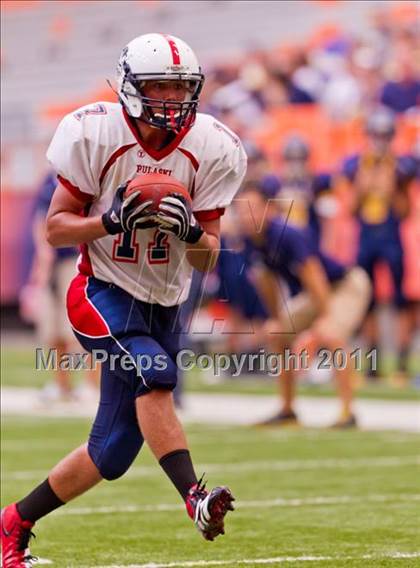 Thumbnail 3 in Pulaski vs. Altmar-Parish-Williamstown (Syracuse Kickoff Classic) photogallery.