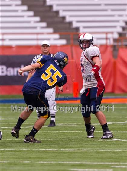 Thumbnail 3 in Pulaski vs. Altmar-Parish-Williamstown (Syracuse Kickoff Classic) photogallery.