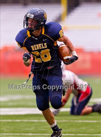 Thumbnail 1 in Pulaski vs. Altmar-Parish-Williamstown (Syracuse Kickoff Classic) photogallery.
