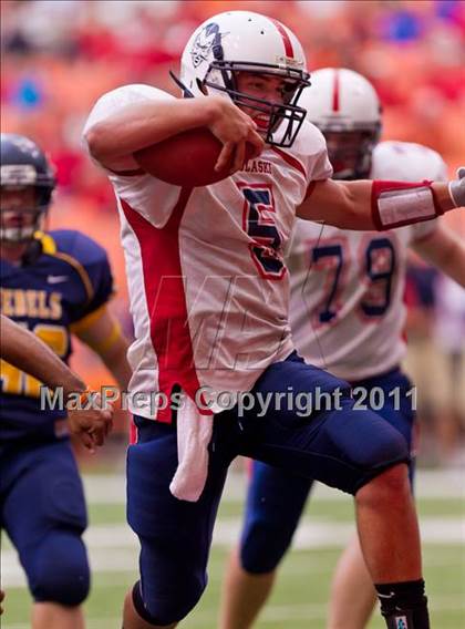 Thumbnail 3 in Pulaski vs. Altmar-Parish-Williamstown (Syracuse Kickoff Classic) photogallery.