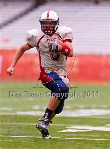 Thumbnail 2 in Pulaski vs. Altmar-Parish-Williamstown (Syracuse Kickoff Classic) photogallery.