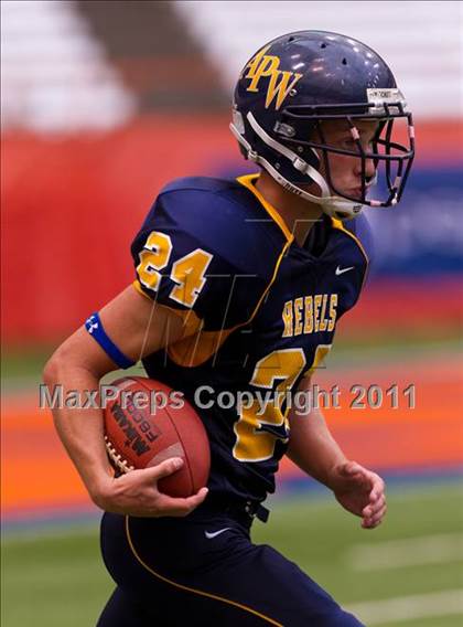 Thumbnail 3 in Pulaski vs. Altmar-Parish-Williamstown (Syracuse Kickoff Classic) photogallery.