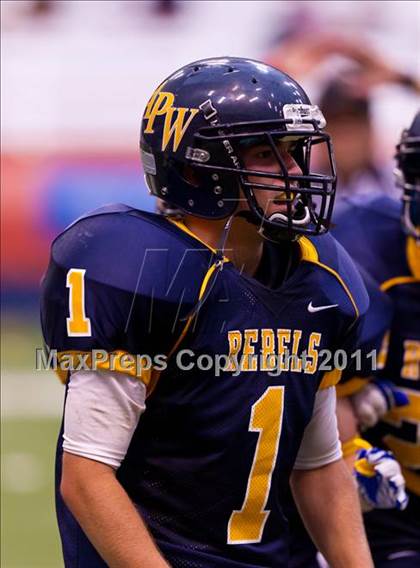 Thumbnail 1 in Pulaski vs. Altmar-Parish-Williamstown (Syracuse Kickoff Classic) photogallery.