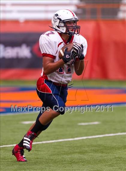 Thumbnail 2 in Pulaski vs. Altmar-Parish-Williamstown (Syracuse Kickoff Classic) photogallery.