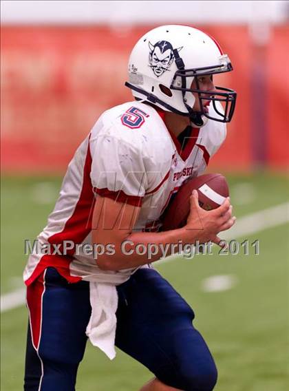 Thumbnail 3 in Pulaski vs. Altmar-Parish-Williamstown (Syracuse Kickoff Classic) photogallery.