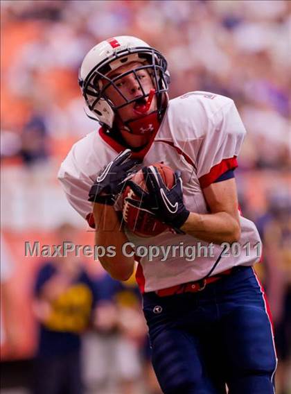 Thumbnail 1 in Pulaski vs. Altmar-Parish-Williamstown (Syracuse Kickoff Classic) photogallery.
