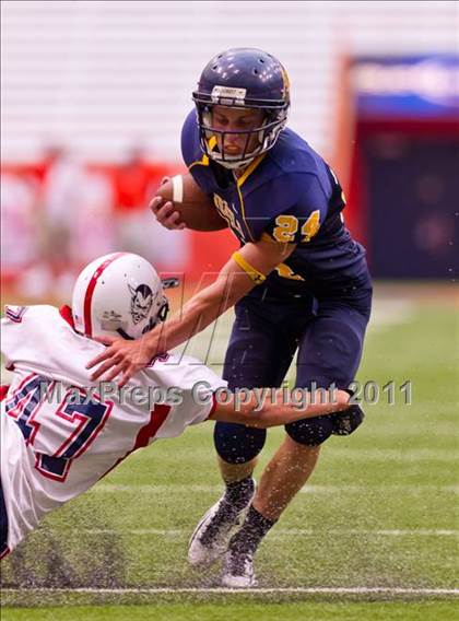 Thumbnail 3 in Pulaski vs. Altmar-Parish-Williamstown (Syracuse Kickoff Classic) photogallery.