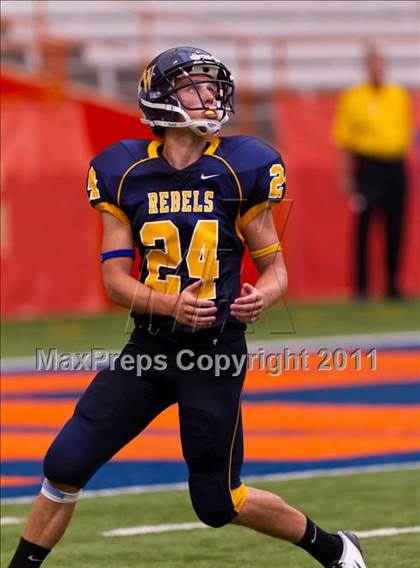 Thumbnail 1 in Pulaski vs. Altmar-Parish-Williamstown (Syracuse Kickoff Classic) photogallery.