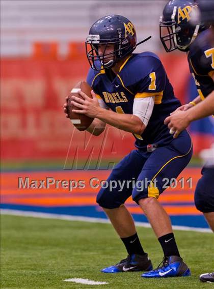 Thumbnail 2 in Pulaski vs. Altmar-Parish-Williamstown (Syracuse Kickoff Classic) photogallery.