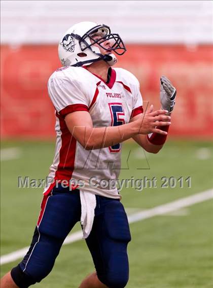 Thumbnail 1 in Pulaski vs. Altmar-Parish-Williamstown (Syracuse Kickoff Classic) photogallery.