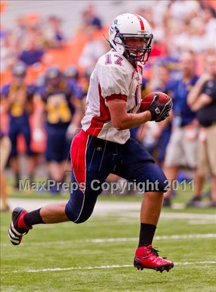 Thumbnail 3 in Pulaski vs. Altmar-Parish-Williamstown (Syracuse Kickoff Classic) photogallery.