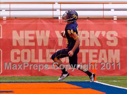 Thumbnail 3 in Pulaski vs. Altmar-Parish-Williamstown (Syracuse Kickoff Classic) photogallery.