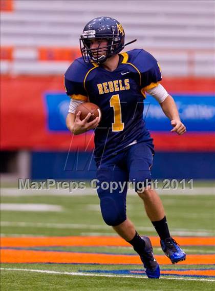 Thumbnail 1 in Pulaski vs. Altmar-Parish-Williamstown (Syracuse Kickoff Classic) photogallery.