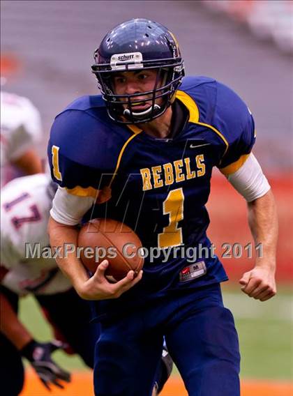 Thumbnail 1 in Pulaski vs. Altmar-Parish-Williamstown (Syracuse Kickoff Classic) photogallery.