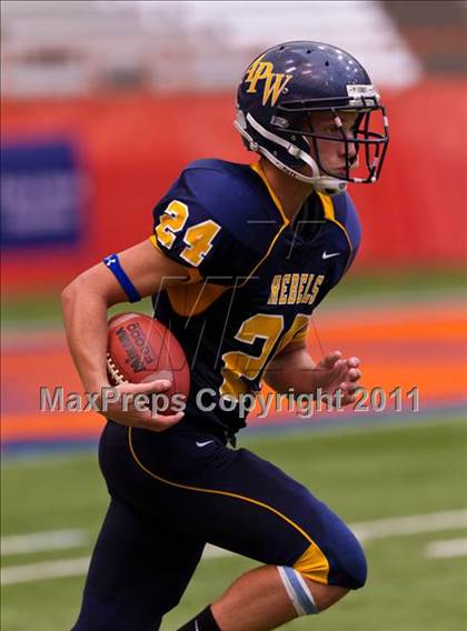 Thumbnail 2 in Pulaski vs. Altmar-Parish-Williamstown (Syracuse Kickoff Classic) photogallery.