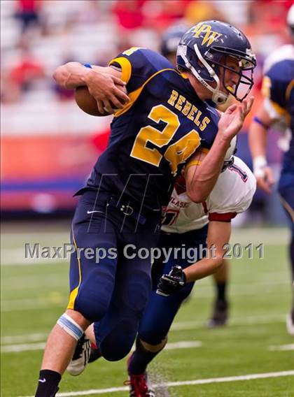 Thumbnail 3 in Pulaski vs. Altmar-Parish-Williamstown (Syracuse Kickoff Classic) photogallery.