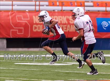 Thumbnail 1 in Pulaski vs. Altmar-Parish-Williamstown (Syracuse Kickoff Classic) photogallery.