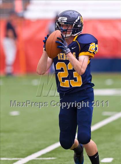 Thumbnail 3 in Pulaski vs. Altmar-Parish-Williamstown (Syracuse Kickoff Classic) photogallery.