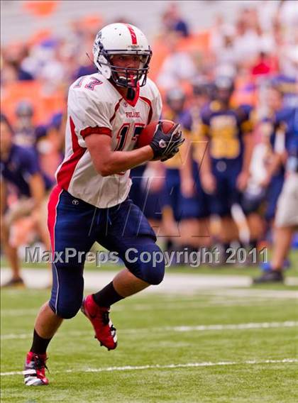 Thumbnail 2 in Pulaski vs. Altmar-Parish-Williamstown (Syracuse Kickoff Classic) photogallery.
