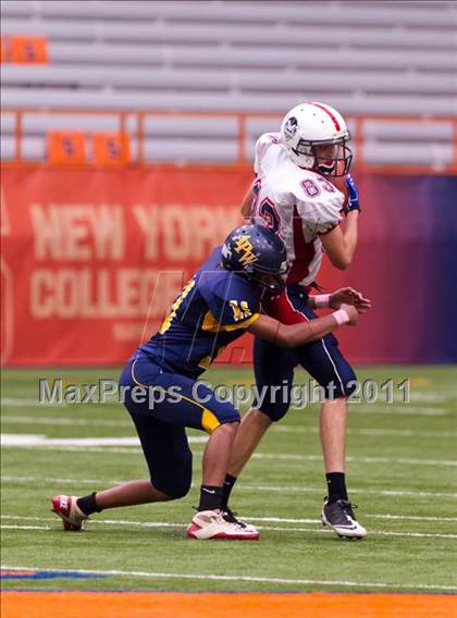 Thumbnail 1 in Pulaski vs. Altmar-Parish-Williamstown (Syracuse Kickoff Classic) photogallery.