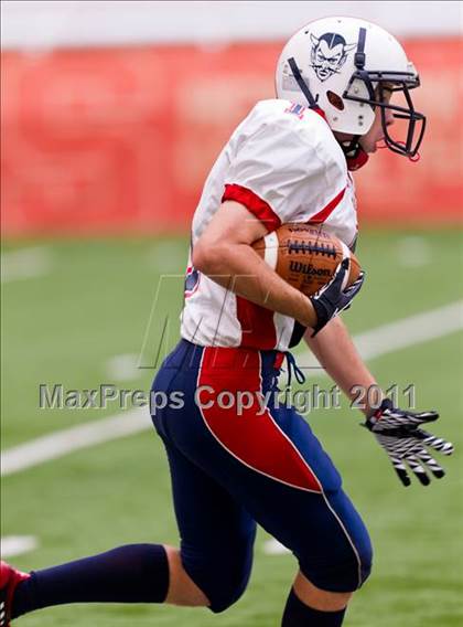 Thumbnail 2 in Pulaski vs. Altmar-Parish-Williamstown (Syracuse Kickoff Classic) photogallery.