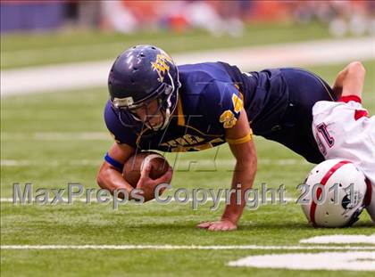 Thumbnail 1 in Pulaski vs. Altmar-Parish-Williamstown (Syracuse Kickoff Classic) photogallery.