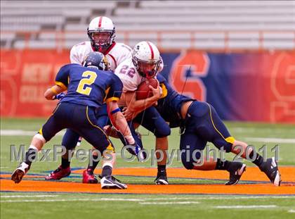 Thumbnail 1 in Pulaski vs. Altmar-Parish-Williamstown (Syracuse Kickoff Classic) photogallery.