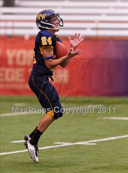 Thumbnail 1 in Pulaski vs. Altmar-Parish-Williamstown (Syracuse Kickoff Classic) photogallery.