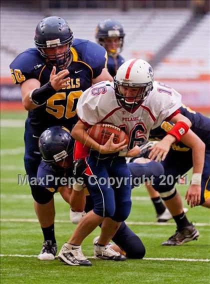 Thumbnail 3 in Pulaski vs. Altmar-Parish-Williamstown (Syracuse Kickoff Classic) photogallery.